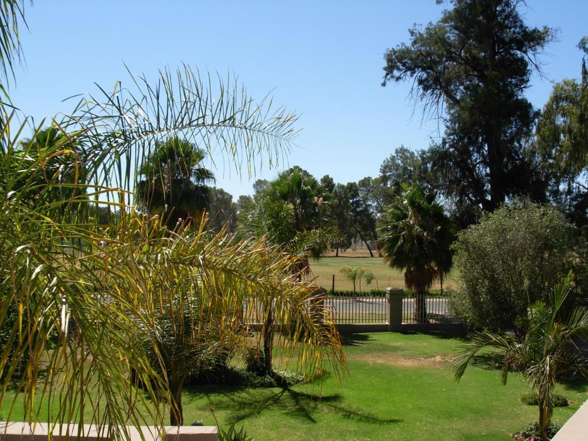 Oudtshoorn Guest House Eksteriør billede